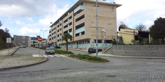 Loja- Edificio Abade de Priscos